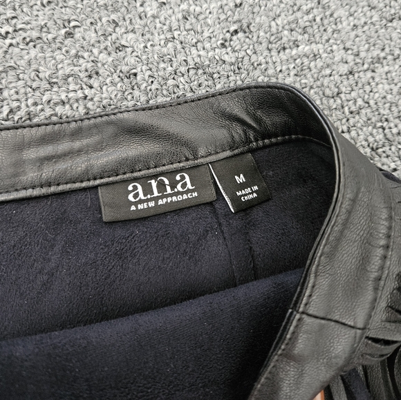 Fringe Faux Leather skirt - Picture 3 of 6